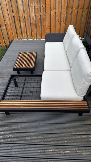 Garden Set with extra cushions and cover - like new