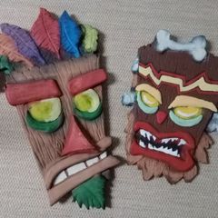 Crash bandicoot Uma uka and aka aka mask