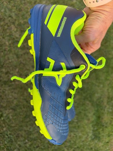hockey shoes size 38