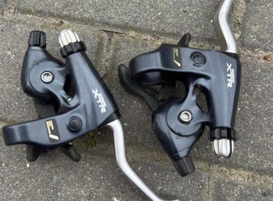 xtr ST- M900 shifters brake levers 3x8 speed