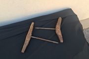 Duo wood vintage tools possible to post