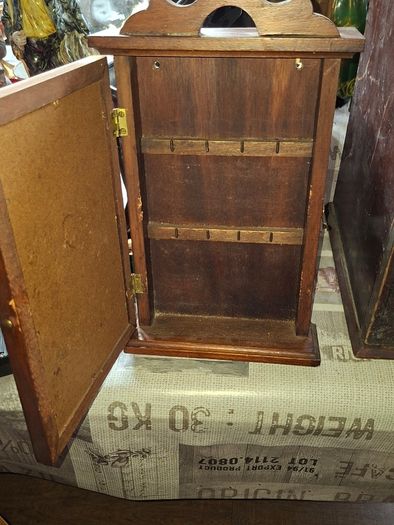 Beautiful Old Floral Wooden Wall Mounted Cabinet Key Holder, Postage Available or Collection, Lots more Coins, Notes, Antiques and Collectables including Oil Lamps in my other ads