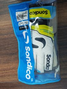 junior Goalkeeper Glove
