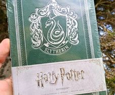 Harry Potter 2017 Slytherin Logo Ruled Notebook 21 x 13 cm Green J. K. Rowling