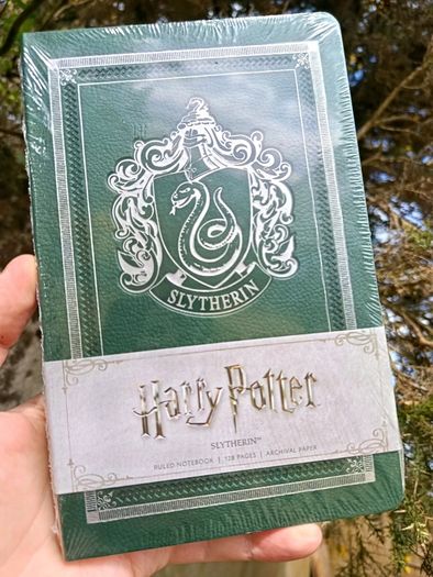 Harry Potter 2017 Slytherin Logo Ruled Notebook 21 x 13 cm Green J. K. Rowling