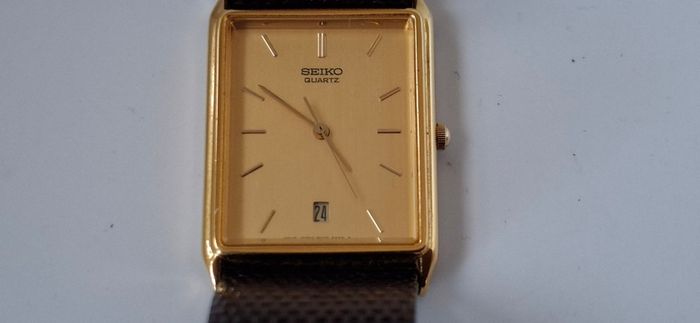 Seiko 7N22 5A49 Man's Tank Style Watch