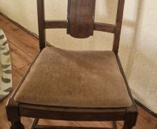 Beautiful Set of 4 Vintage  Solid Wood Dining Chairs