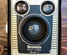 Vintage Kodak Brownie Six-20 Model E box camera