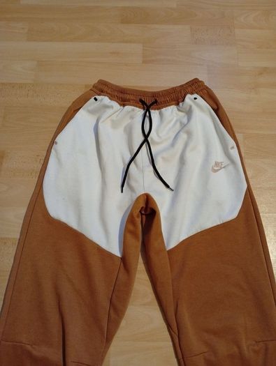 Nike Tracksuit & Matching LA Cap