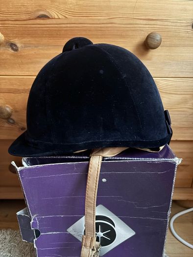 Charles Owen navy velvet hat