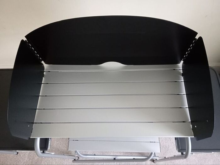 Camping kitchen table/stand with windshield 80E ONO