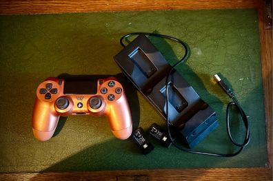 PS4 Dual Shock Controller plus Charging Dock