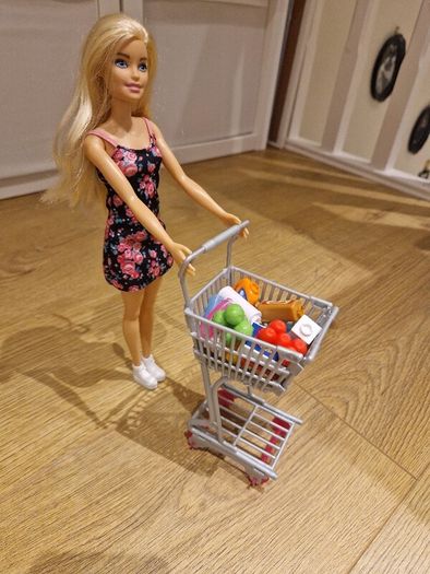 Barbie Shopping Time