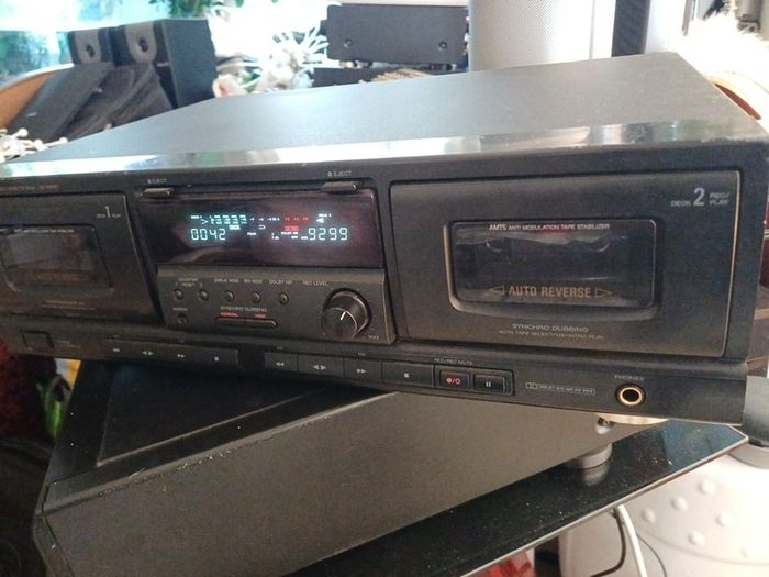 Aiwa double cassette deck