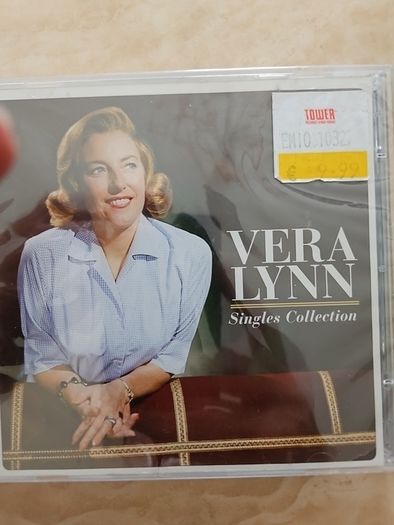 Vera Lynn 2CD  - Singles Collection  (NEW)