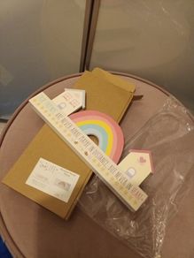 Rainbow mantle plaque