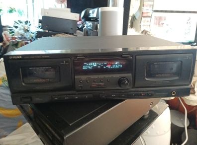 Aiwa double cassette deck