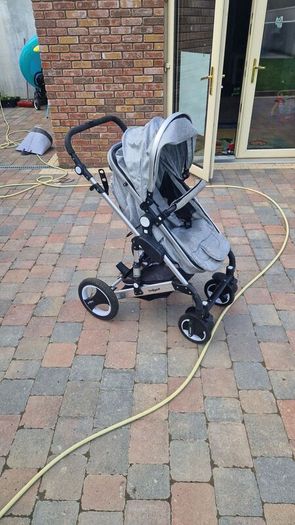 Pram 3 in 1 High quality. Perfect condition
