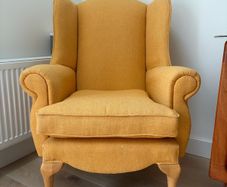 Queen ann armchair