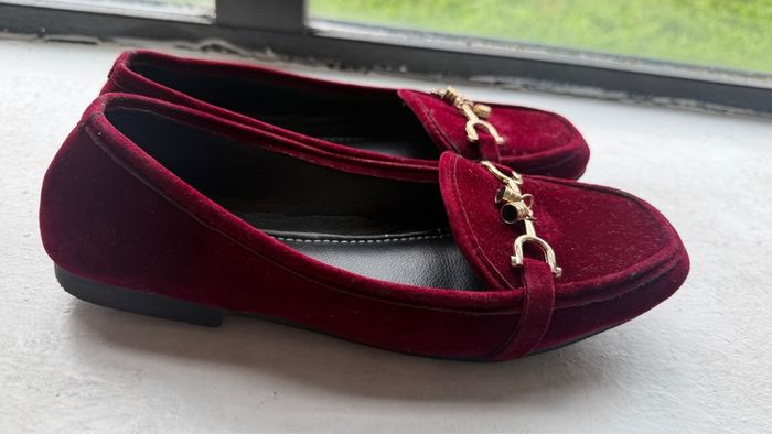 Velvet loafers for women