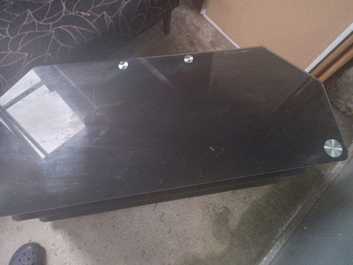Glass TV/entertainment stand