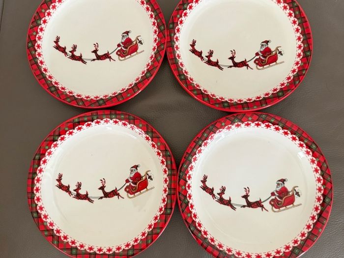 christmas side plates x4