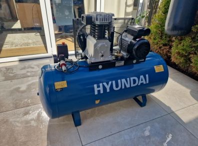 Hyundai 200L Compressor