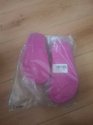 LACOSTE Pink/White Serve Sliders
