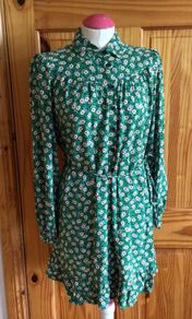 Marks And Spencers Green ditzy floral print dress Size 10 postage included