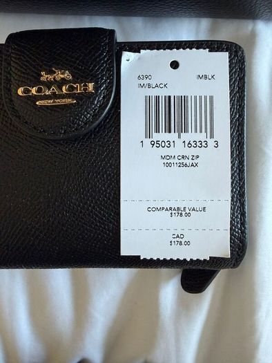 Coach - Black Zip Wallet - Never Used