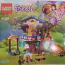 LEGO Friends  Mia's Tree House 41335 Image 2