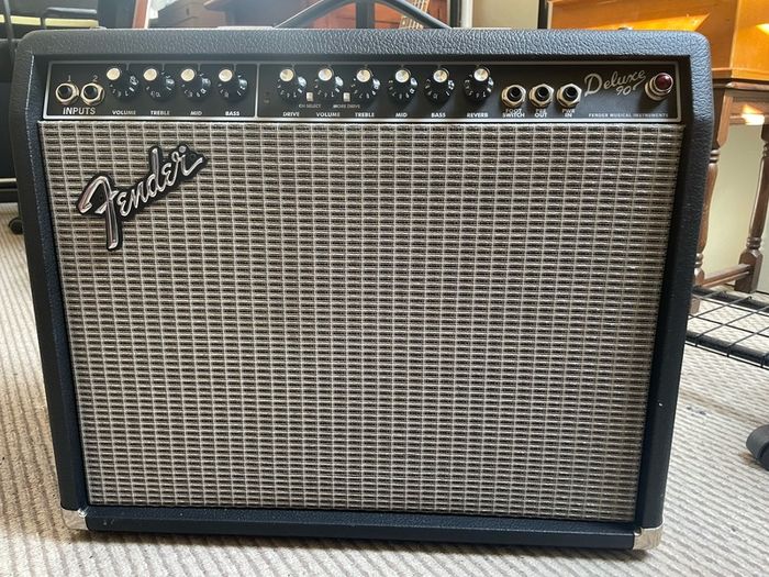 Fender Deluxe 90 110v with step down supplied