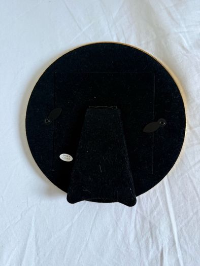 Circular frame