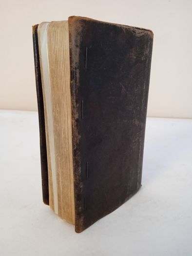The Ideal Missal for All Sundays and the Principal Feasts of the Year: Containing Moreover a Collection of approved Prayers Compiled from the Best Sources in Accordance with all the Recent Pontifical Decrees, 1951 (PT262)