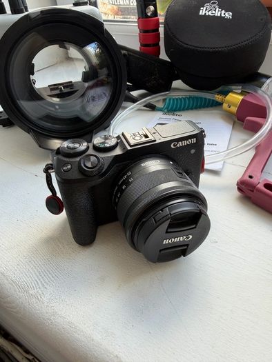 Canon EOS M6 Mark II Camera Bundle