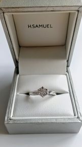 18ct white gold diamond cluster ring - size N