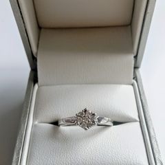 18ct white gold diamond cluster ring - size N