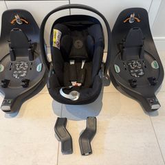 Cybex Cloud Z i-Size Car Seat + 2 ISOFIX Bases + UPPAbaby Adaptors