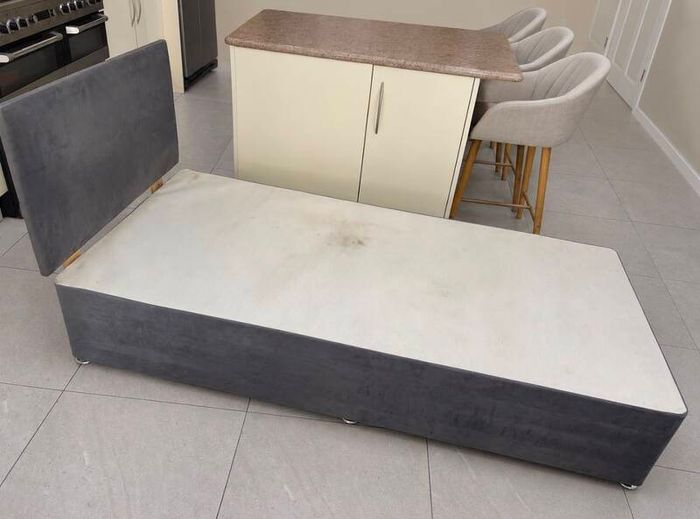 Single bed base