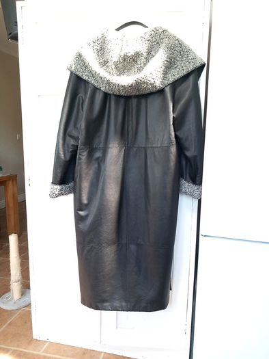 "Erre" Genuine Leather Coat Black.  Fully Lined  With Mohair/Wool/Acry.  Made in Italy