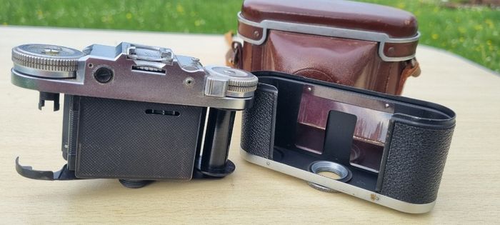Braun Paxette 1a Viewfinder 35mm Camera