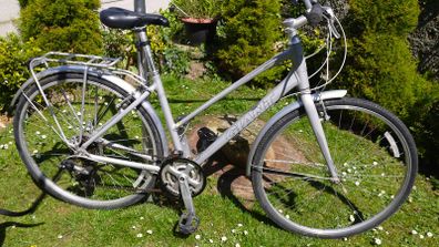 Giant Escape W4 - Size (M) 18"