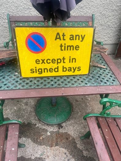 Aluminum sign 23in x 16ins