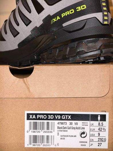 UK 8.5 / EU 42-2/3 Salomon XA Pro 3D V9 GTX men trekking shoes  New with tags