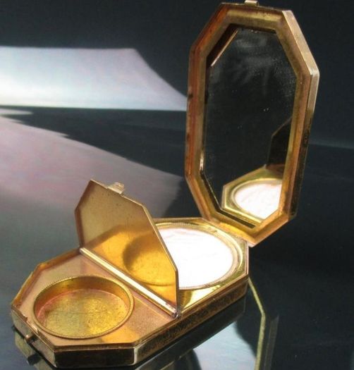 Antique Houbigant Paris Compact