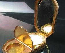 Antique Houbigant Paris Compact
