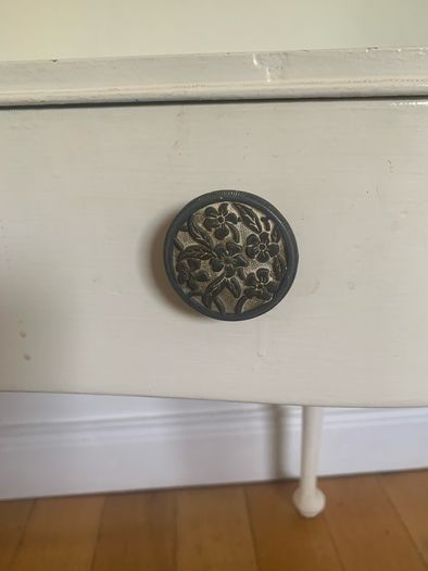 dressing table