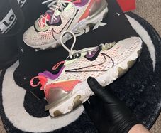Nike React Visions SIZE EU38.5 UK5.5 Laser Crimson