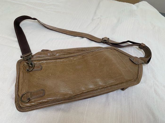 Crossbody bag