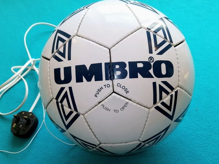 Vintage Umbro Radio Casette Ball
